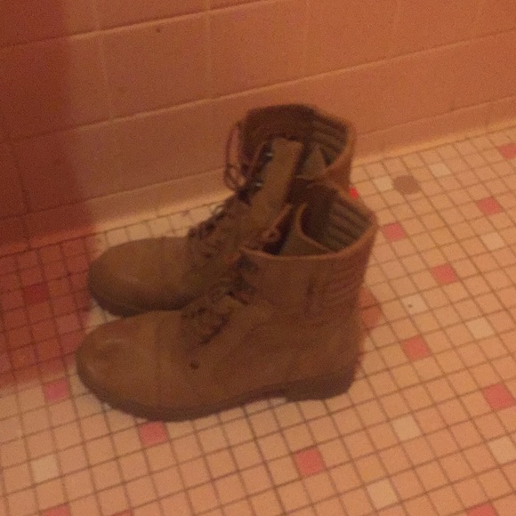 work boots - Picture 2 of 3